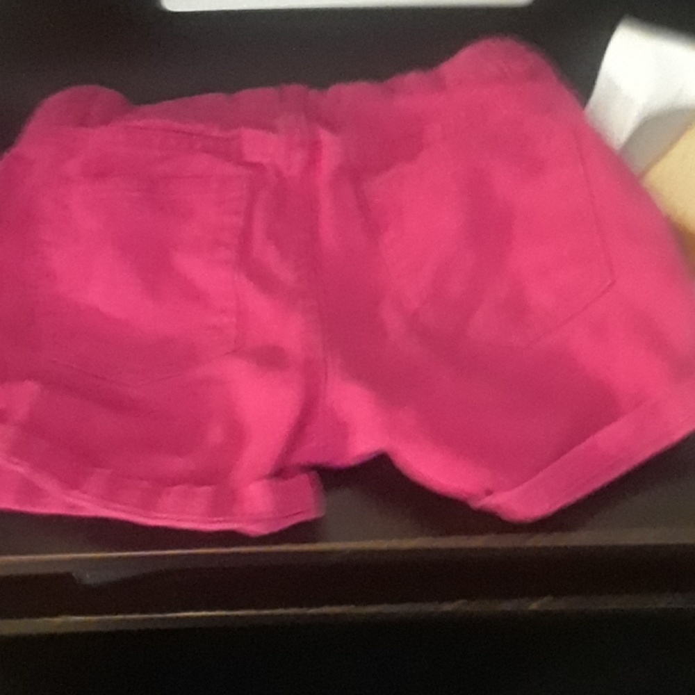 Pink shorts - Picture 2 of 3